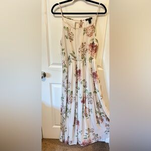 Gorgeous minimal floral maxi dress